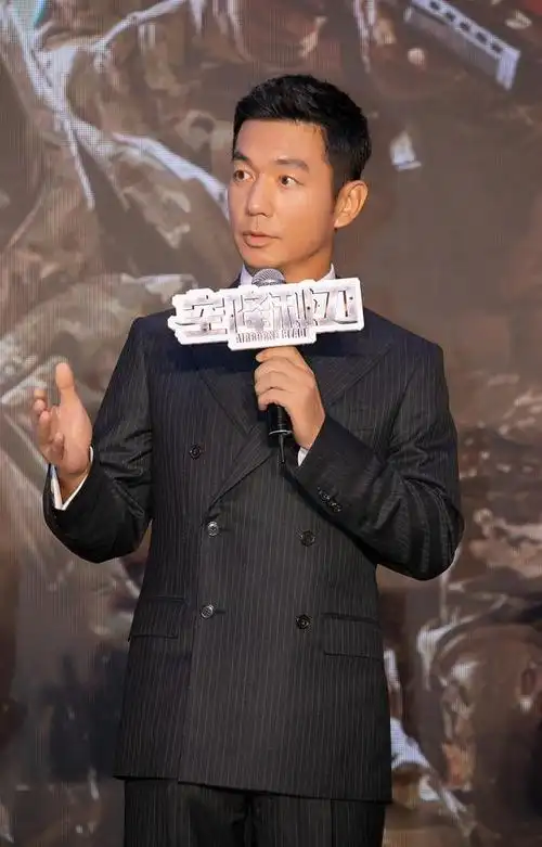 邢佳栋新剧再塑军魂:这部剧和《士兵突击》一样拼