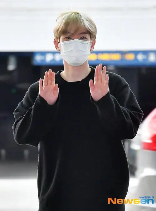 突出的风格exo伯贤,无可替代的表情exo伯贤,口罩上让