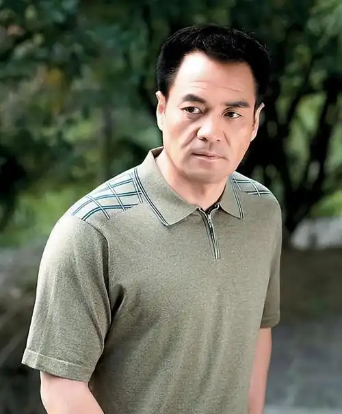 尤勇和刘晓春离婚34年后,一个60岁没孩子,一个嫁郭凯敏脱离苦海