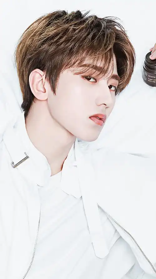 蔡徐坤公子世无双 cr.@可爱饱了