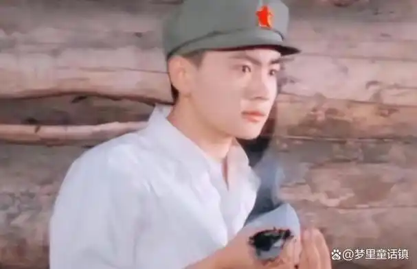 国家一级演员洪剑涛也曾是军艺校草却靠炊事班的胖子走红