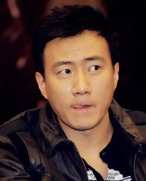 拍完戏20年不敢相见胡军和刘烨节目不敢对视儿子长大很英俊