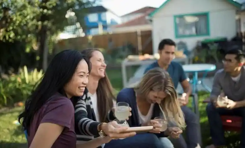 邻里相处秘籍具备以下七种品格赢得邻居友人的心