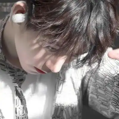 66张男潮头像ins高级质感图片_男生头像_头像屋