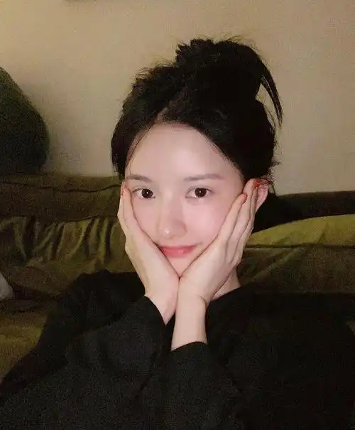 糖6刘些宁素颜大公开 卸妆视频 头秃掉发女孩有福利.