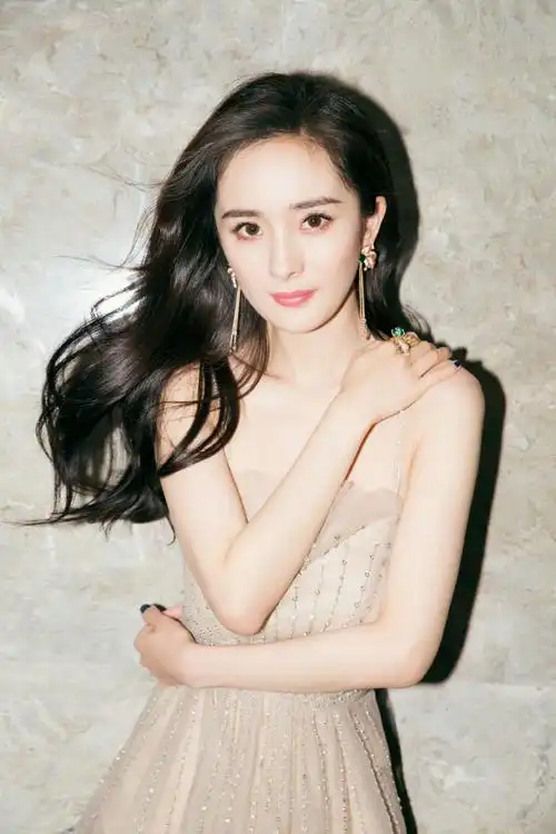 淡雅风韵,是我们的仙女小幂没错了029969♀15早上好@杨幂早上