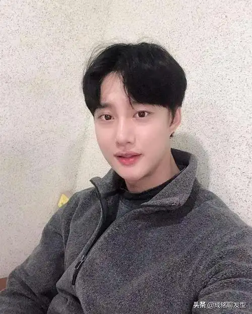 10款鹅蛋脸适合发型男,干货看这篇!