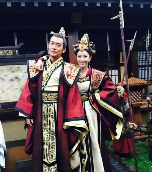 至于妲己和子虚,注定是悲剧,毕竟妲己害了那么多条人命,而子虚就是