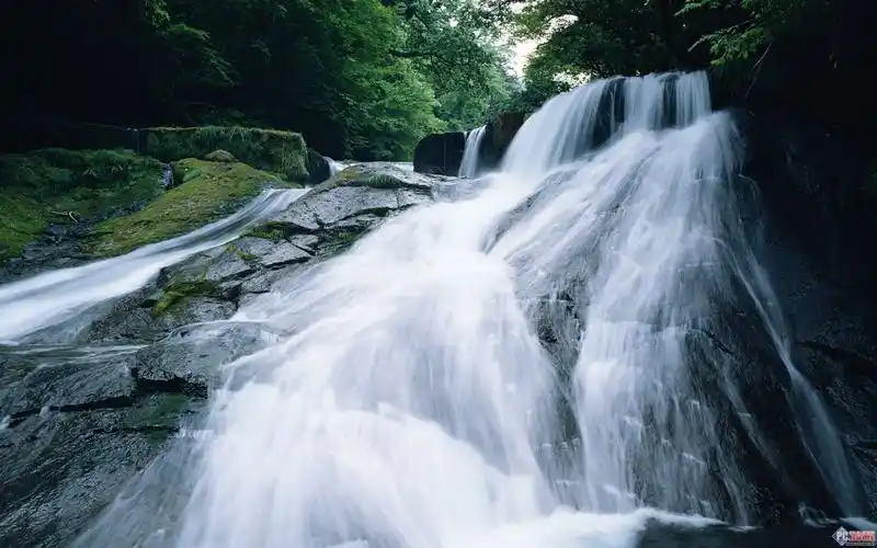 山清水秀风光屏保