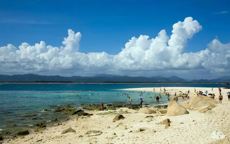 夏季清凉三亚蜈支洲岛唯美沙滩高清桌面壁纸(一)