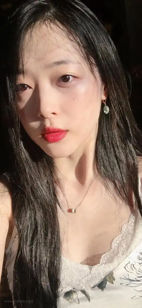 性感妩媚崔雪莉韩国明星手机壁纸