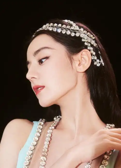 hobelka 2022春夏高定系列蓝色鱼尾裙,今天是人鱼公主~#迪丽热巴 刚