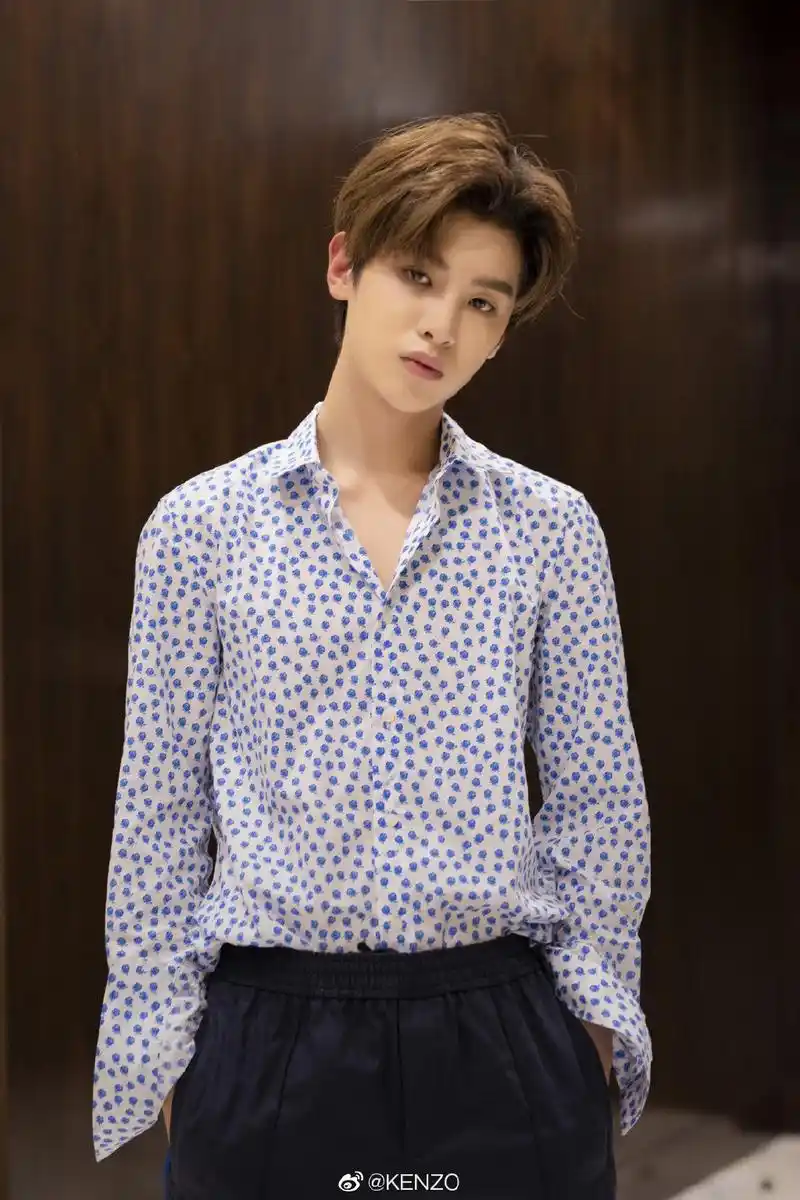 品牌商送来justin高清大图 帅气少爷魅力满分