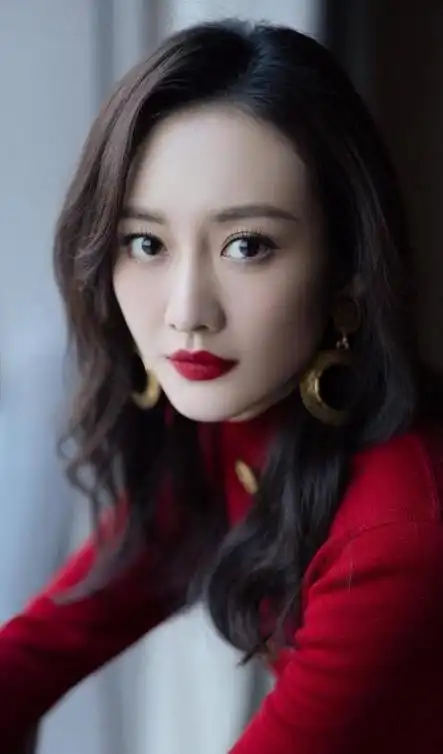 王鸥走到今天这一步,或许怪不了别人!