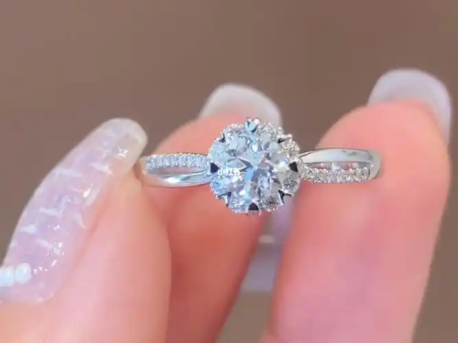 30分50分一克拉钻石戒指求婚结婚钻戒