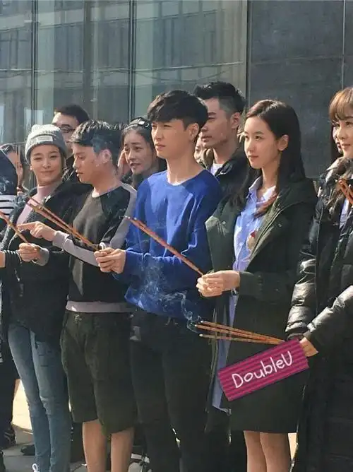 关晓彤和陈都灵都和张艺兴演情侣你觉得谁和小绵羊最般配