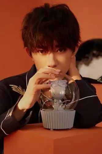 易烊千玺x野兽派全新品牌代言官宣