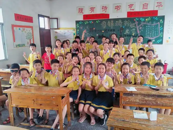 致童年单纯的小美好——上栗镇中心小学六(2)班毕业掠影