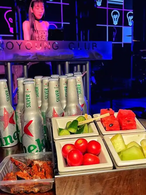 西安喝酒指南榴园超火livehouse酒吧