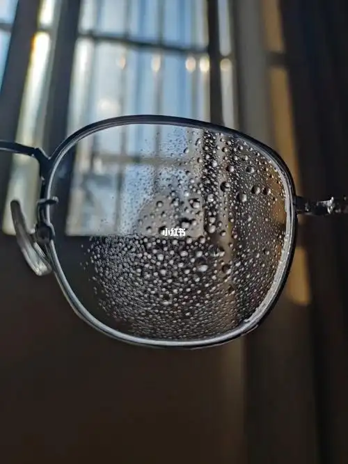 从眼镜中找到的灵感名位眼镜里的气泡