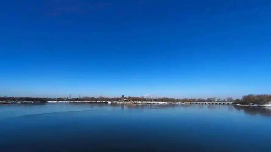 这处蓝色治愈系美景,很难不爱!