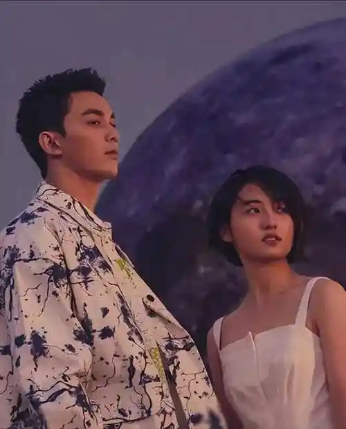 吴磊张子枫恋情官宣引热议,幸福瞬间羡煞旁人