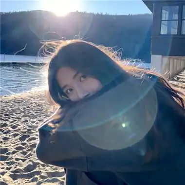 超好看的明亮美女气质头像