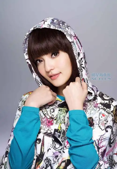 张韶涵写真-900x1294.383k.高清大图-明星写真馆n63.com