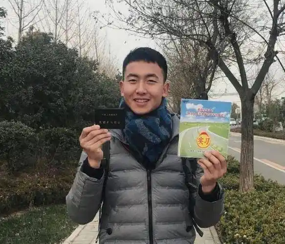 好久不见:还记得《真正男子汉》的班长王威吗?