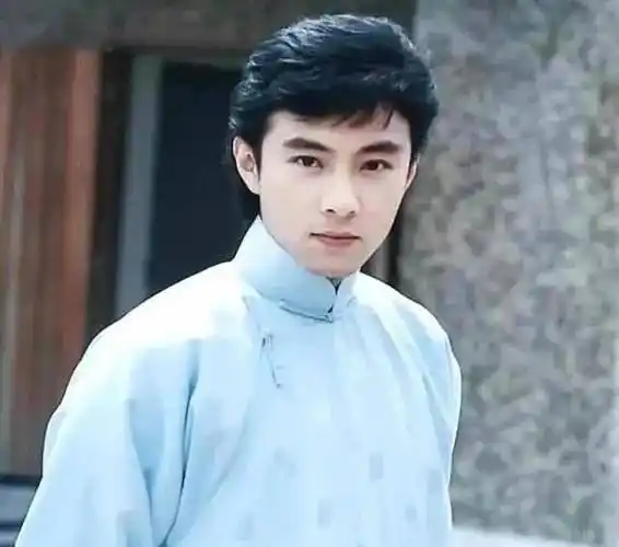 影星张卫健年轻时有多帅,你绝对想不到,颠覆认知
