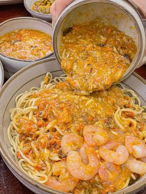 来东街口一定要吃一次的蟹黄面60太顶了01