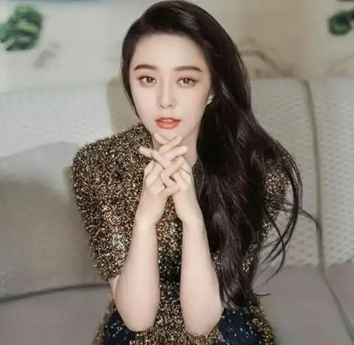 37岁范冰冰现身西藏拜佛祈福憔悴模样惹粉丝心疼