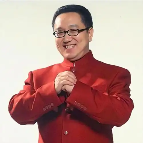 说起"句兆杰"这个名字,可能对于年轻一点儿的网友来