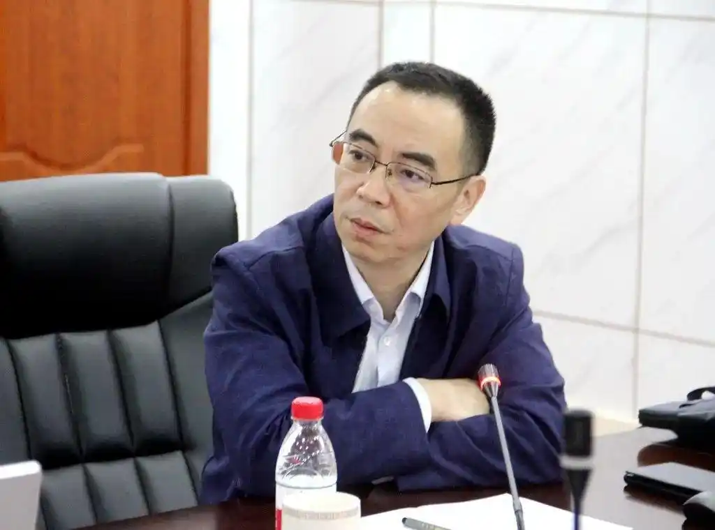 省纪委监委派驻省高院纪检监察组组长省高院党组成员粟志远到蒸湘法院