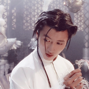 谢霆锋悬空转呼啦圈这腰望尘莫及的动态图