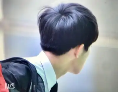 易烊千玺后脑勺