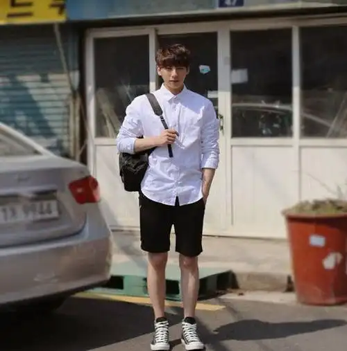 喜欢男生很阳光的样子 身高173cm*