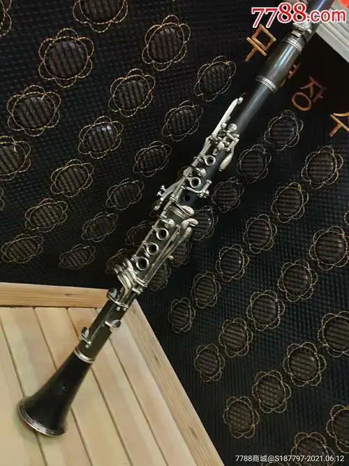 百灵牌老黑管品相如图!