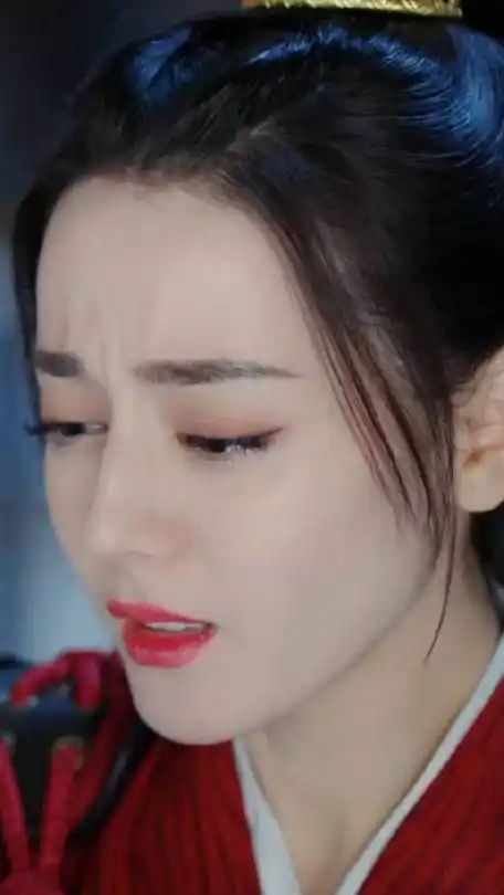 迪丽热巴哭得心疼狠得发慌##安乐传的刀是迪丽热巴的泪