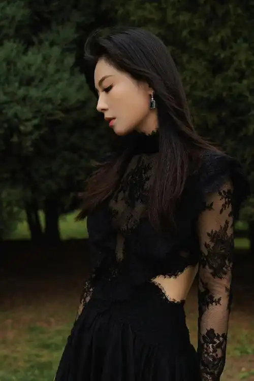 刘涛黑白蕾丝庄园大片##美出圈