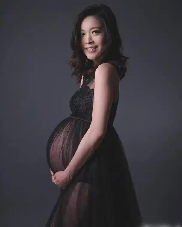 谁是最美孕照的香港女艺人?倪晨曦岑丽香都没她漂亮!