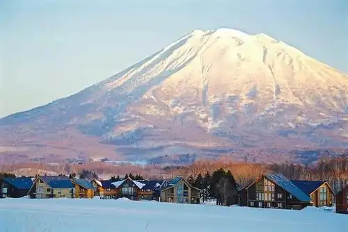 跟着王思聪两度空降热搜的北海道,藏着最奢华的山景私人别墅群!