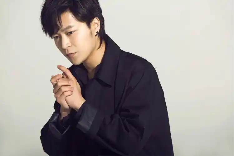 实力歌手余枫倾情演绎山河归心细腻书写山河浮沉家国长安