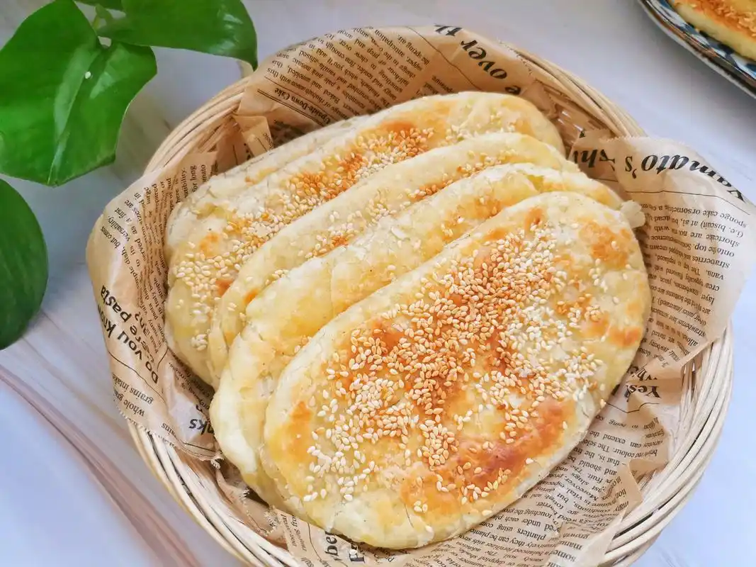 早餐迷上这烧饼,酥得掉渣儿,分享配方和做法,再也不用排队买了