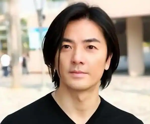 郑伊健:拍《古惑仔》走红,被封"第五天王",后隐退成顶级宅男