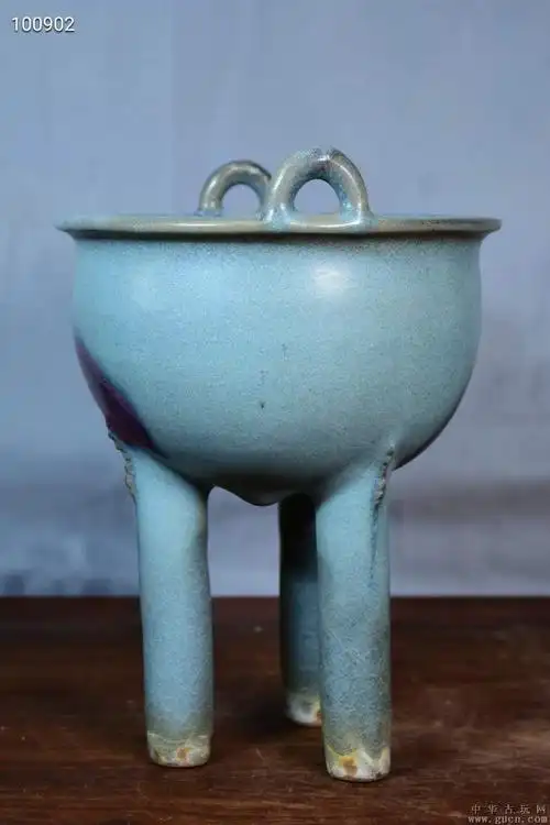 元代钧窑窑变三足香炉