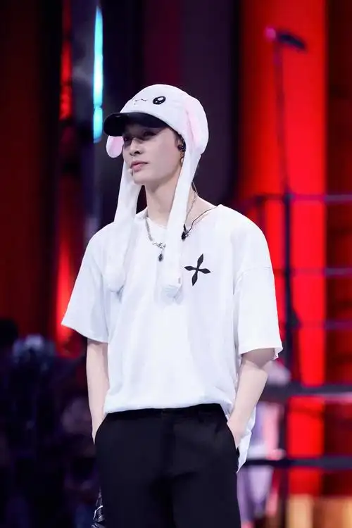 张艺兴《这就是街舞4》队长cypher 高难度大招炸裂全场