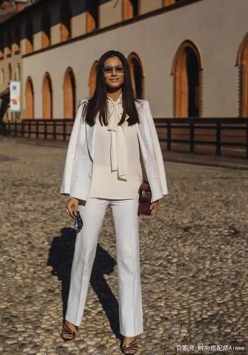 有一种搭配叫"飘带衬衫",时尚又高级,穿搭风格不重样