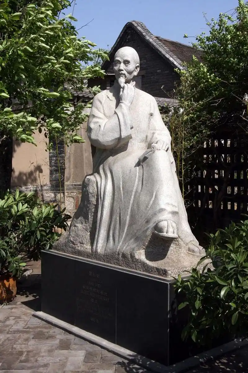 1️⃣ 蒲松龄故居是一家位于山东省淄博市的著名景区,吸引着大量