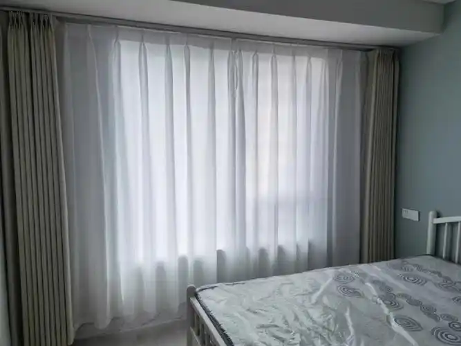 网购窗帘 纱轨道总共800块钱